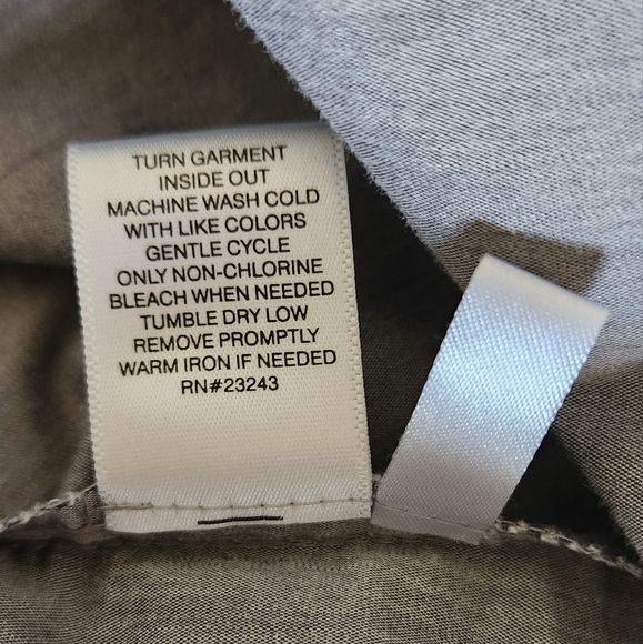 Women's New York & Company Short Sleeve Button Down Shirt - Size S - Picture 5 of 6